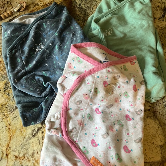 3 SwaddleMe swaddles - Picture 1 of 2